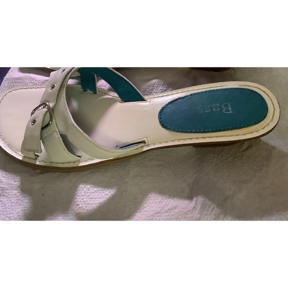 Bass brand sandals size 7.5 medium - Picture 6 of 6
